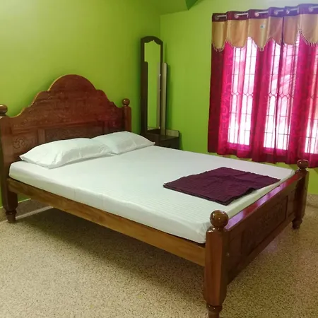 Square & Dormitory Stays Tirunelveli Exterior photo