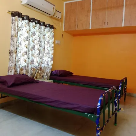Square & Dormitory Stays Tirunelveli Exterior photo