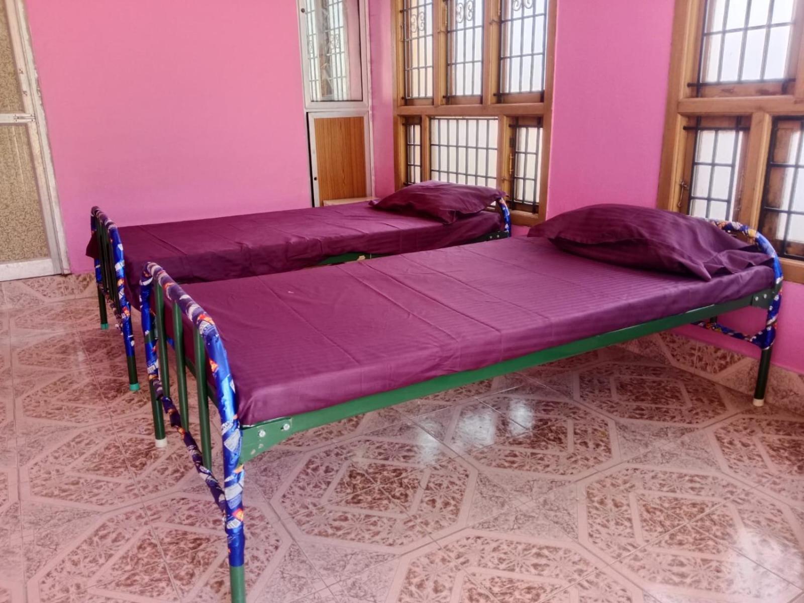Square & Stays-aala Homestay