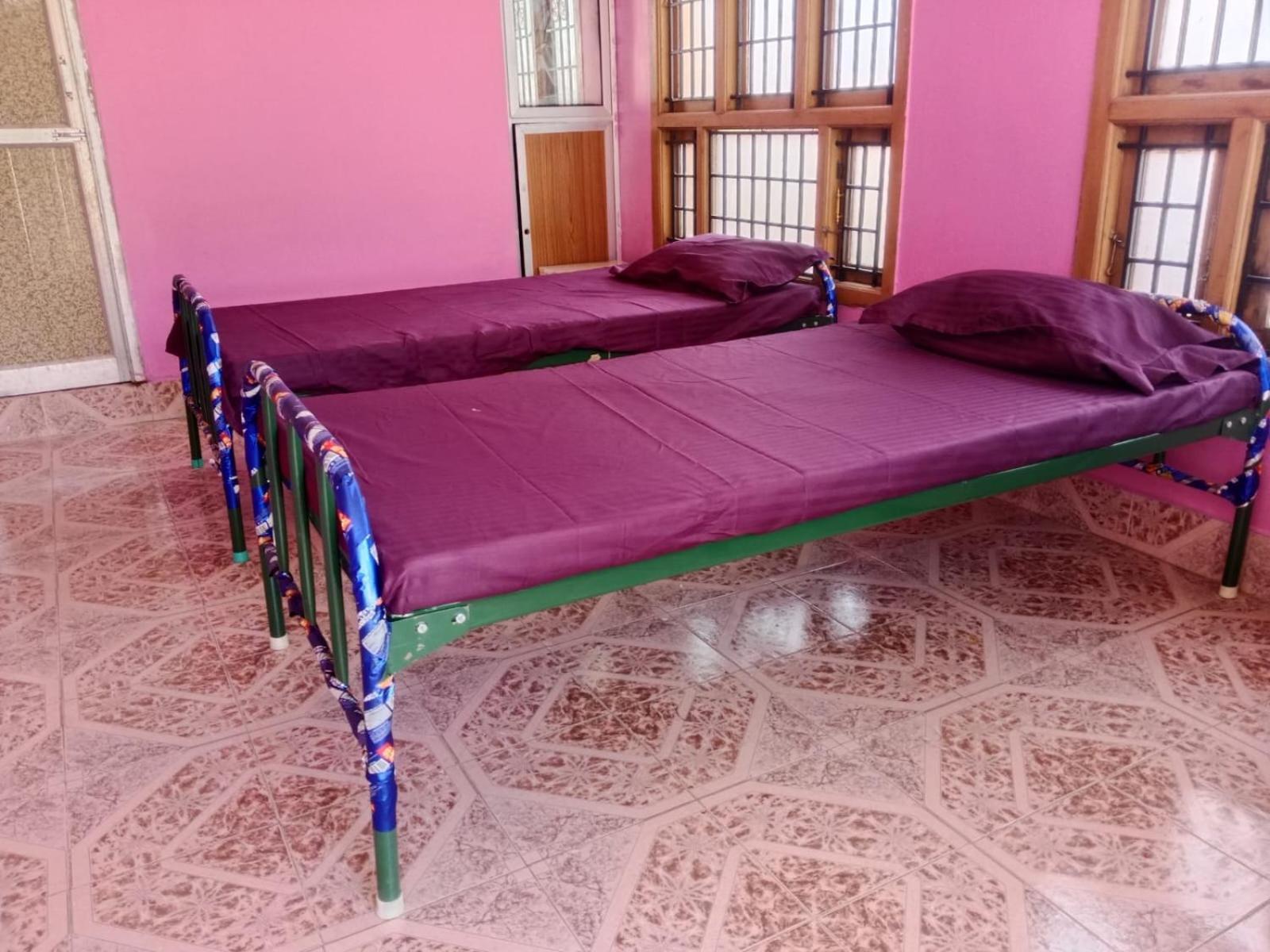 Square & Stays-aala * Tirunelveli